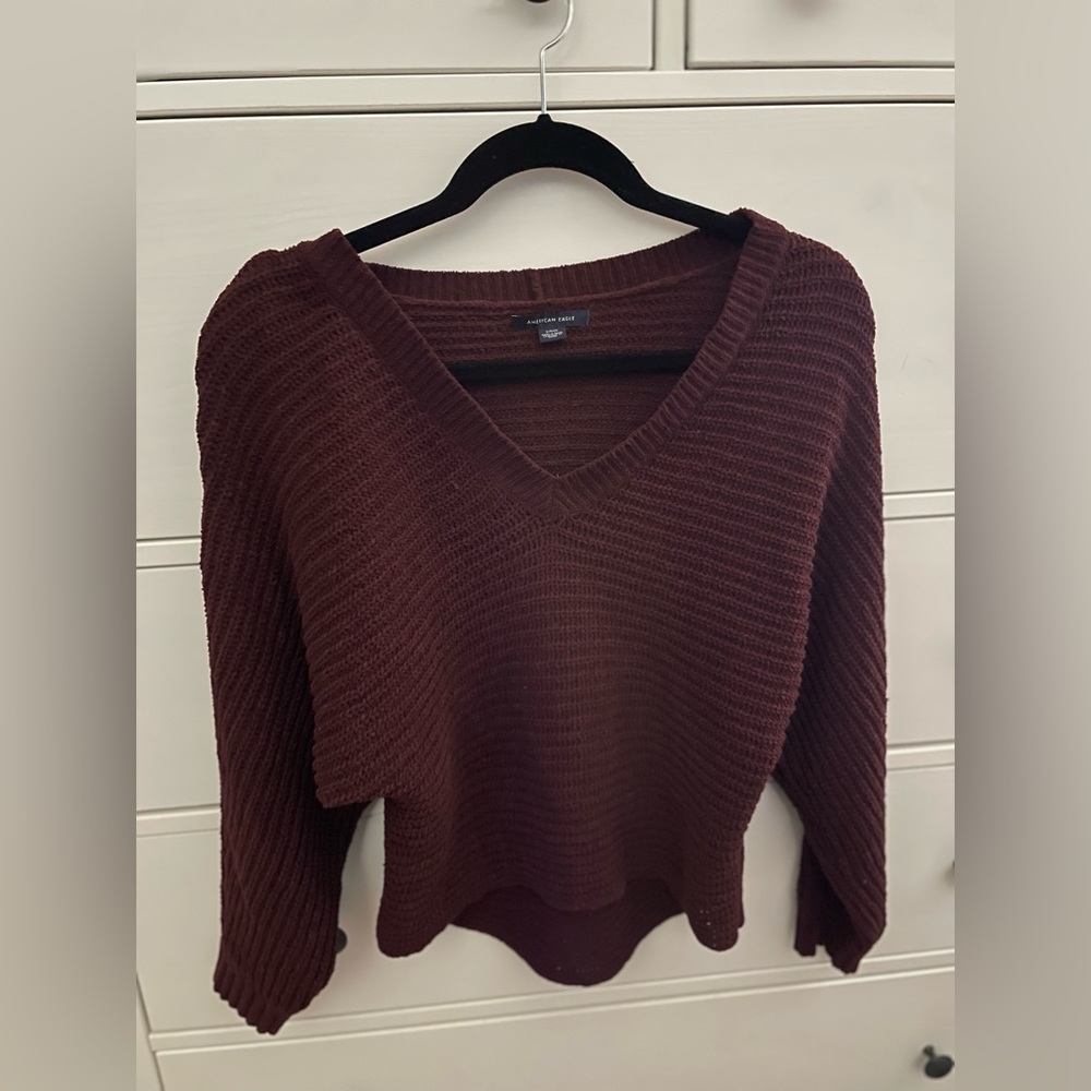 American Eagle S maroon v-neck sweater, lightly worn